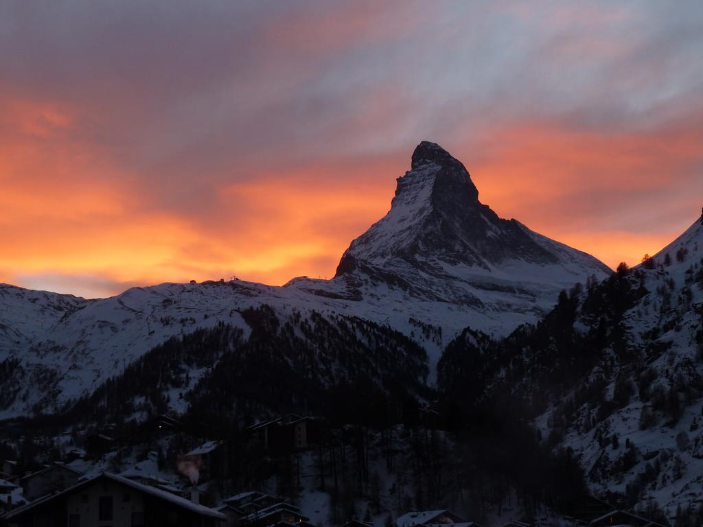 Basecamp Hotel Zermatt Exterior photo